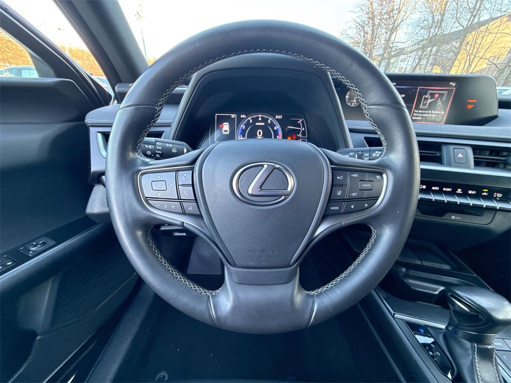 Used 2019 Lexus UX 200 image 11