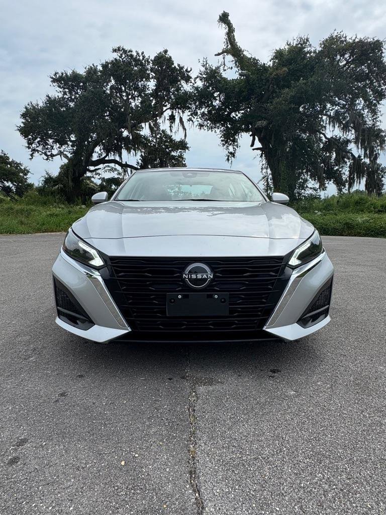 Used 2023 Nissan Altima 2.5 SV FWD image 8
