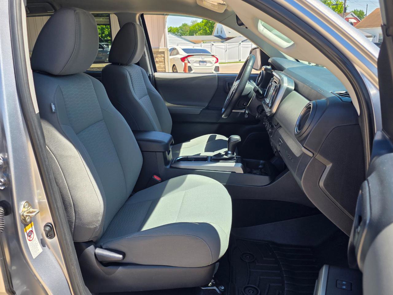 Used 2019 Toyota Tacoma SR5 AWD/4WD image 24