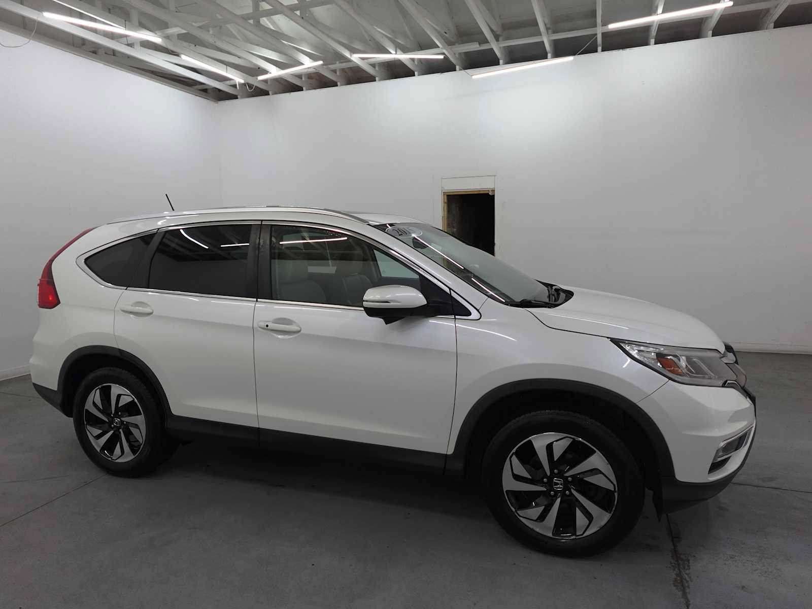 Used 2015 Honda CR-V Touring image 4