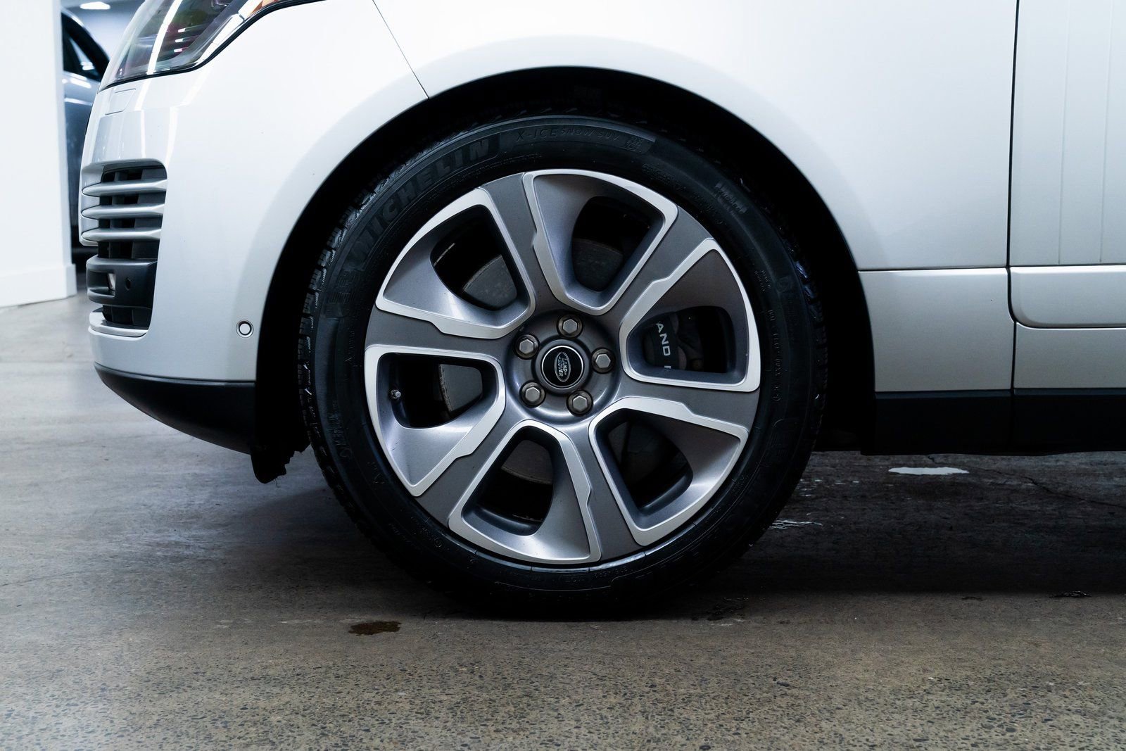 Used 2019 Land Rover Range Rover Supercharged AWD/4WD image 7