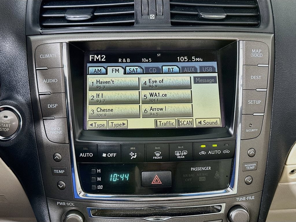 Used 2010 Lexus IS 350C RWD image 18