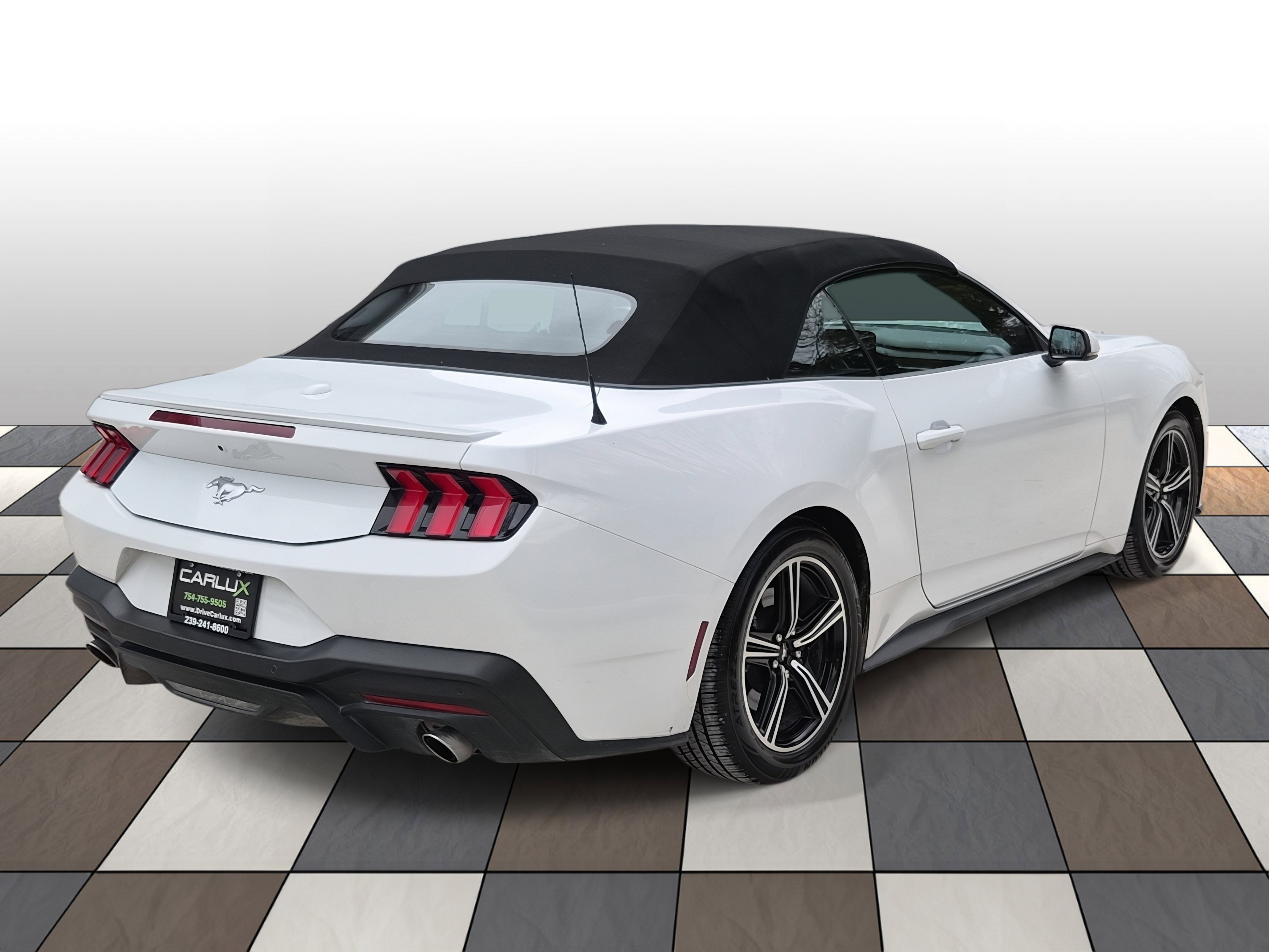 Used 2024 Ford Mustang Premium image 4
