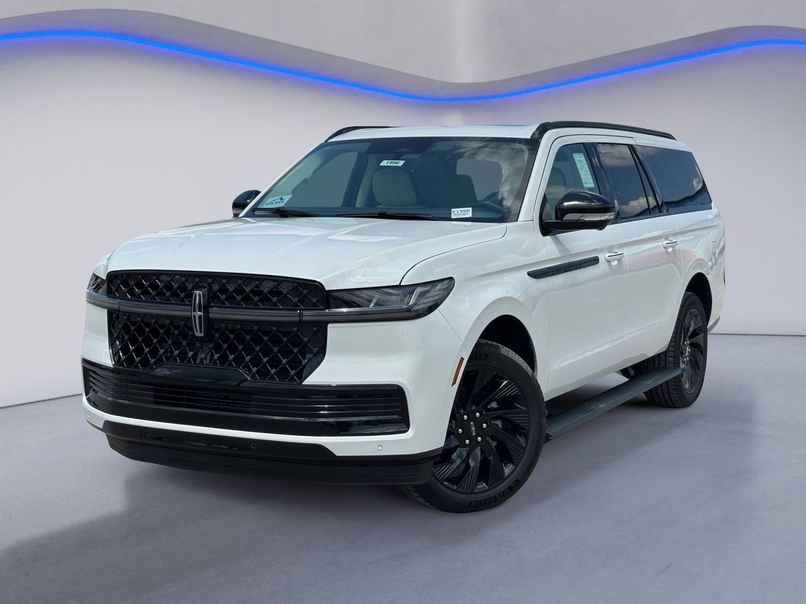 New 2027 Lincoln Navigator L Reserve w/ Jet Appearance Package AWD/4WD image 2