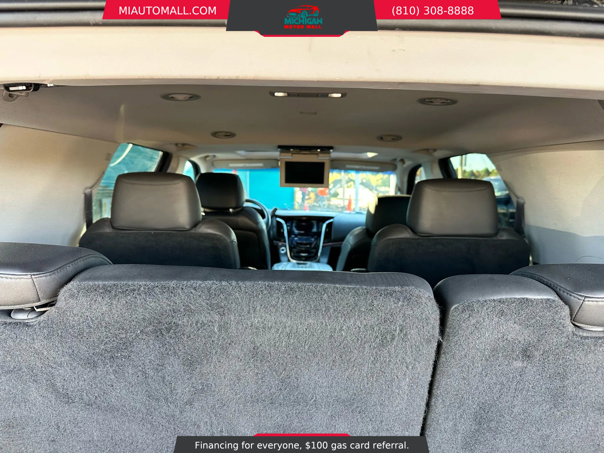 Used 2015 Cadillac Escalade Luxury image 25