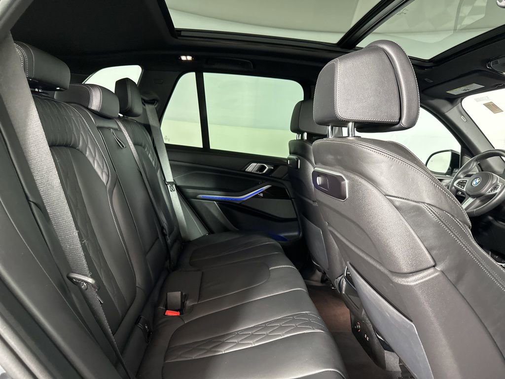 Certified 2025 BMW X5 xDrive40i w/ M Sport Package AWD/4WD image 32