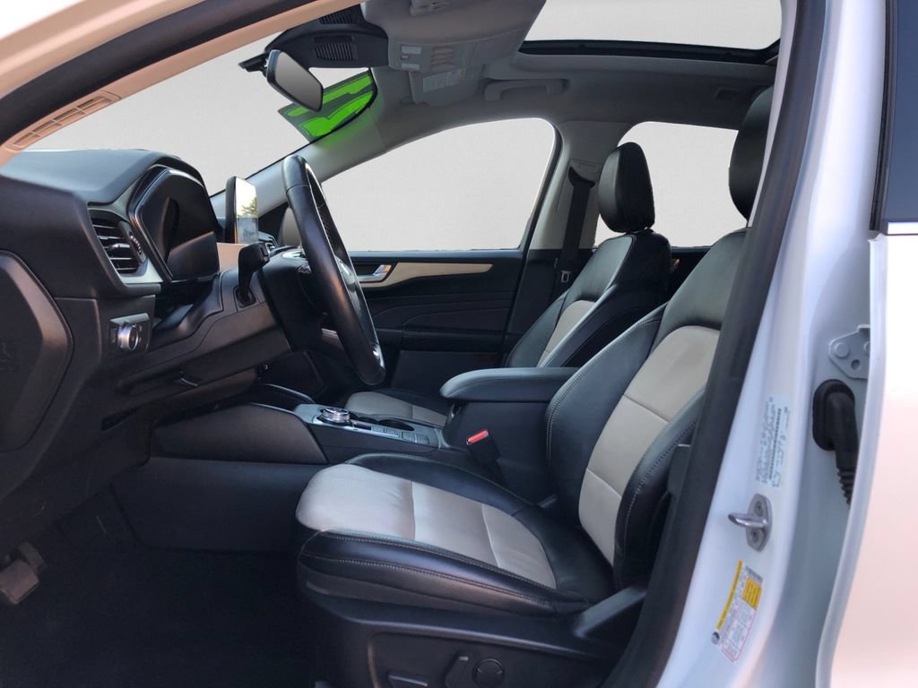 Used 2021 Ford Escape Titanium w/ Titanium Elite Package AWD/4WD image 22