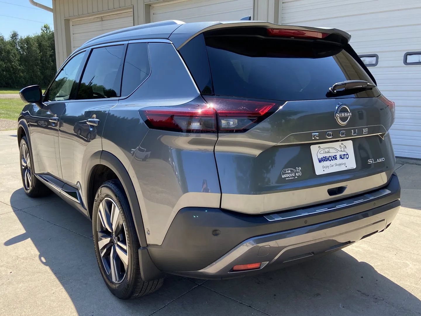 Used 2023 Nissan Rogue SL w/ SL Premium Package AWD/4WD image 5