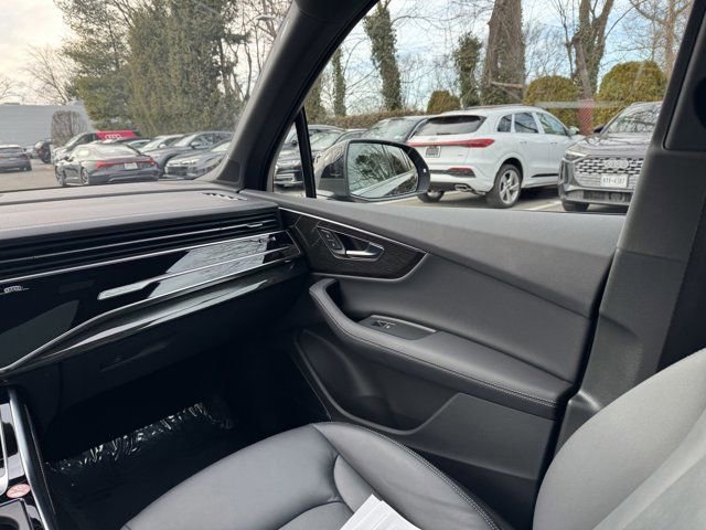 Certified 2025 Audi Q7 3.0T Premium Plus image 14