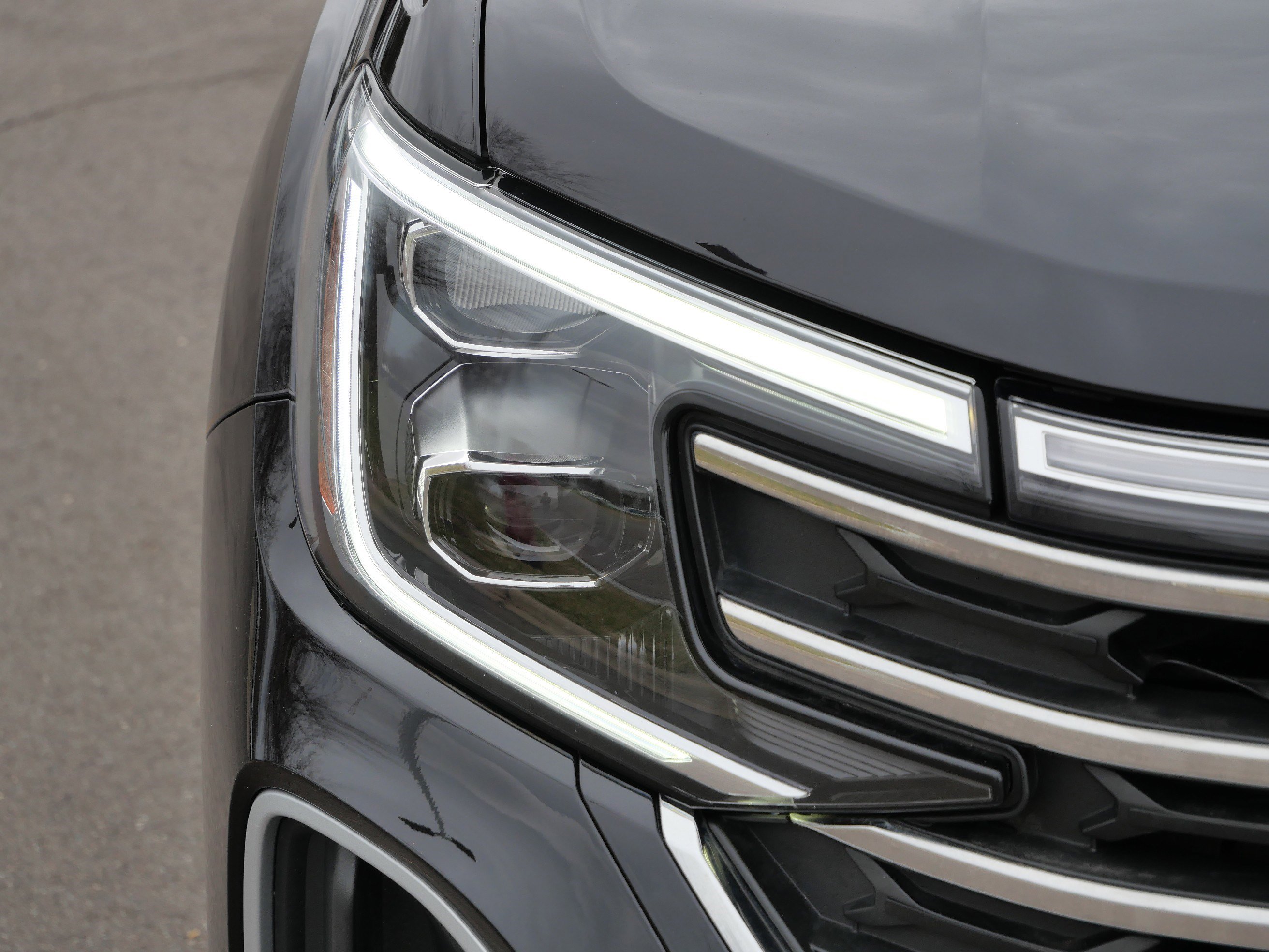 Certified 2025 Volkswagen Atlas SE image 15