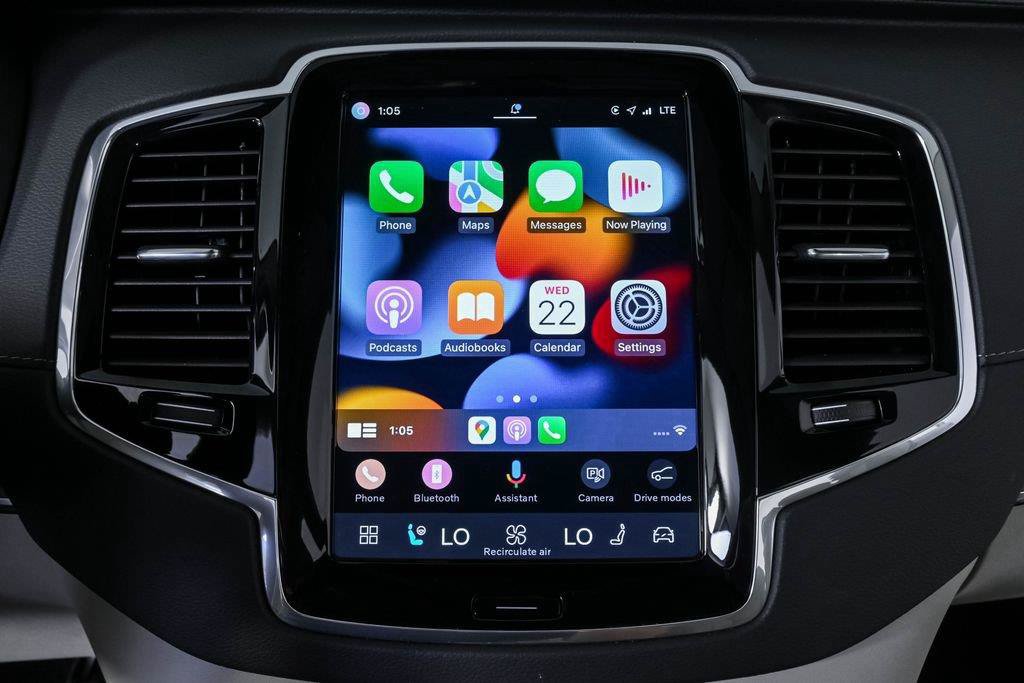 Certified 2025 Volvo XC90 T8 Ultra w/ Protection Package Premier AWD/4WD image 18
