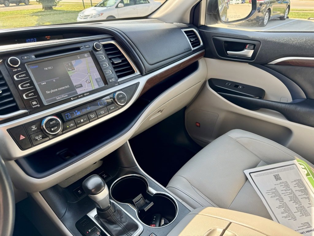 Used 2016 Toyota Highlander Limited image 42