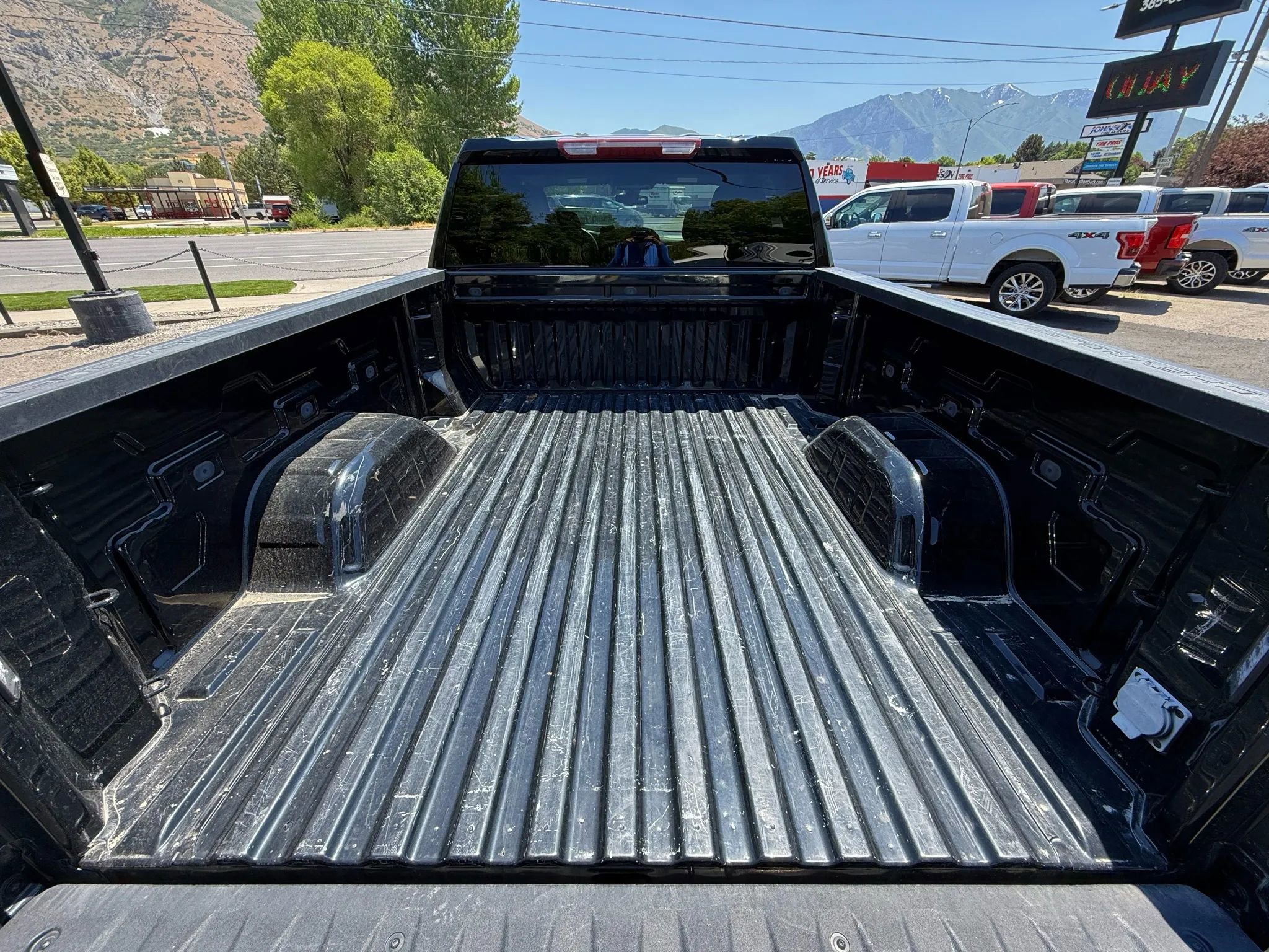 Used 2022 Chevrolet Silverado 1500 Custom w/ Safety Confidence Package image 14