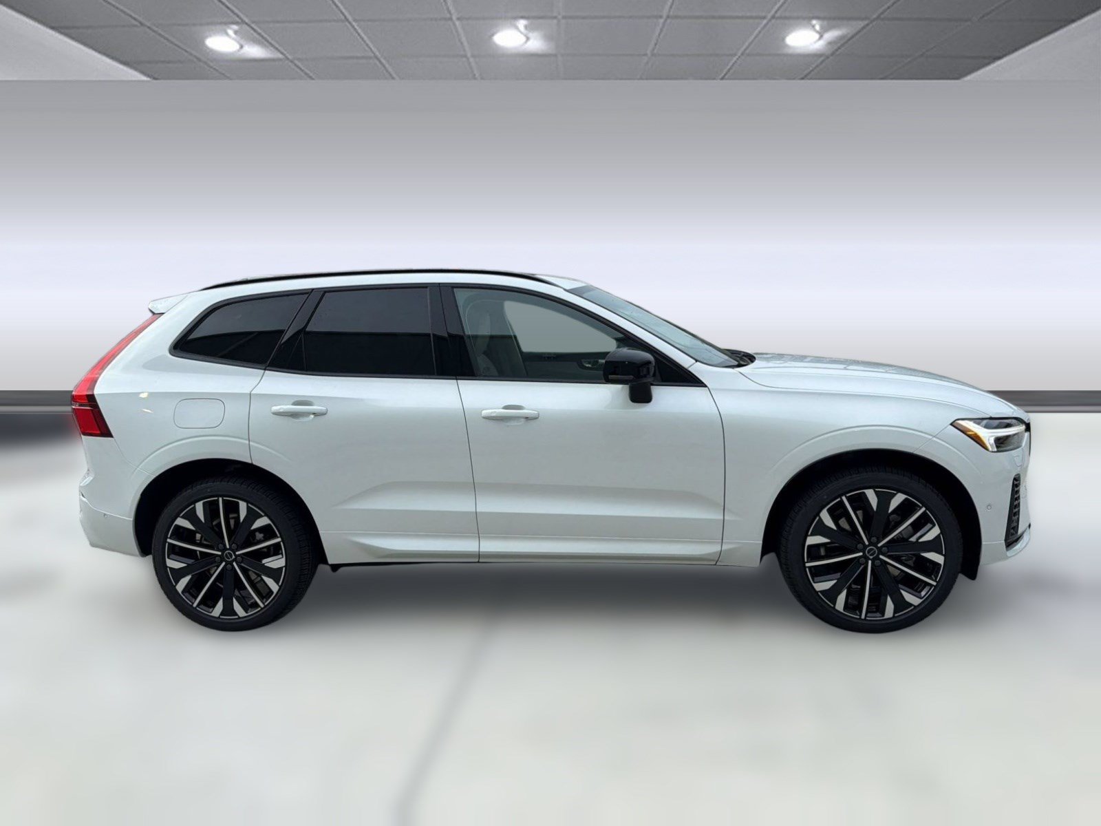 New 2026 Volvo XC60 T8 Ultra w/ Climate Package AWD/4WD image 8