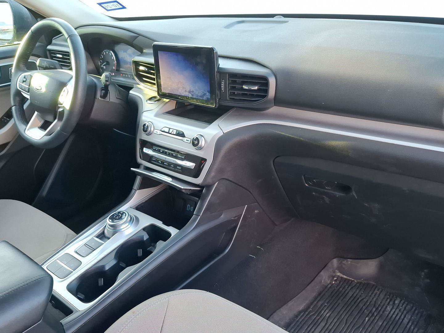 Used 2023 Ford Explorer XLT RWD image 32