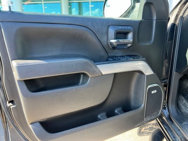 Used 2018 Chevrolet Silverado 1500 LTZ Z71 w/ LTZ Plus Package AWD/4WD image 9