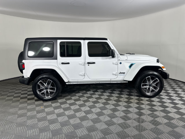 Certified 2024 Jeep Wrangler Unlimited AWD/4WD image 23