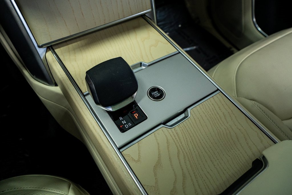 Used 2024 Land Rover Range Rover SE image 45