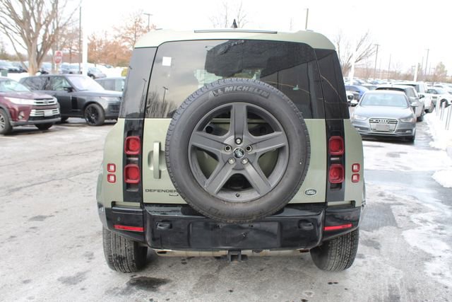 Used 2023 Land Rover Defender 90 X-Dynamic SE image 7