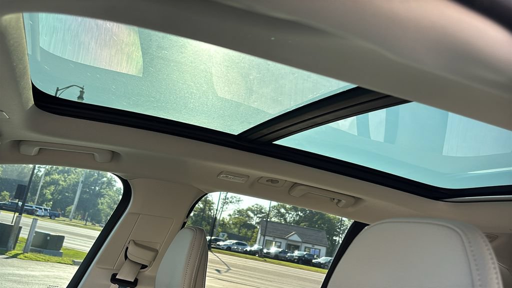 Certified 2023 Volvo XC90 B6 Plus w/ Protection Package Premier AWD/4WD image 10