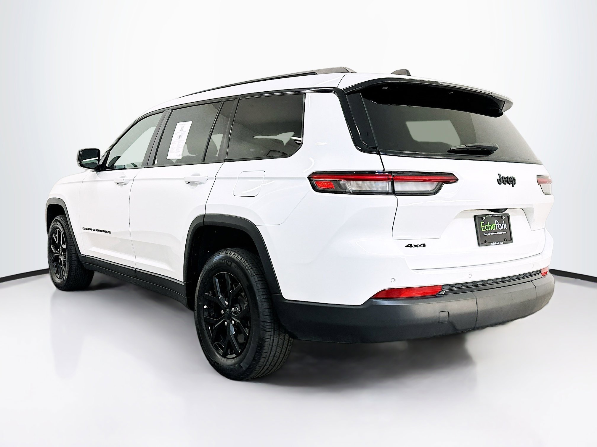 Used 2024 Jeep Grand Cherokee L Altitude image 5