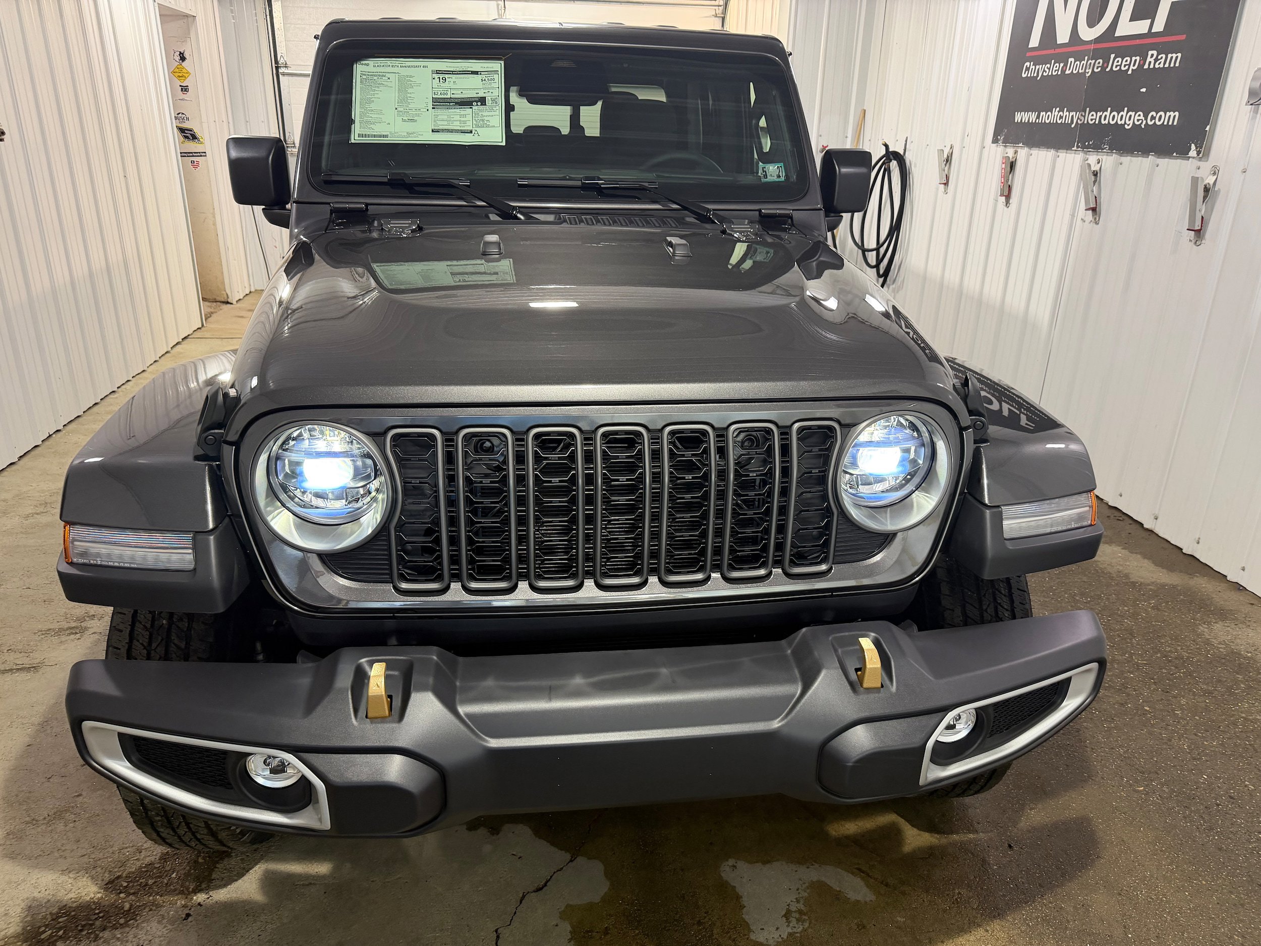 New 2026 Jeep Gladiator Sport AWD/4WD image 3
