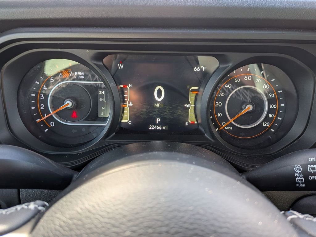 Used 2025 Jeep Wrangler Unlimited Rubicon w/ Convenience Group image 15