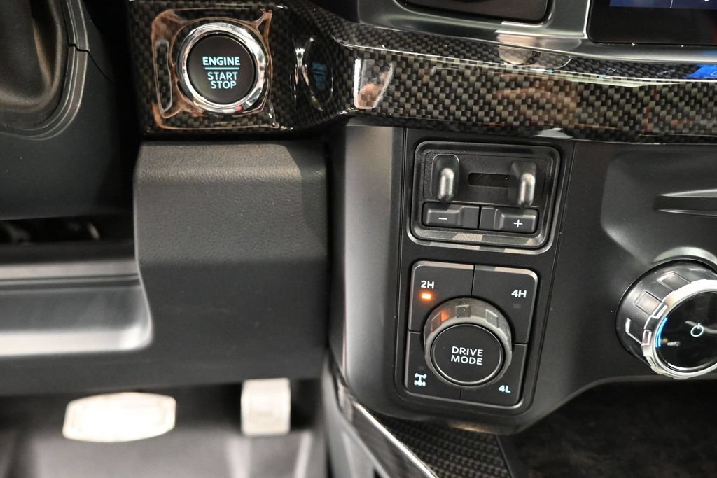 Used 2024 Ford F250 Lariat w/ Lariat Ultimate Package AWD/4WD image 26