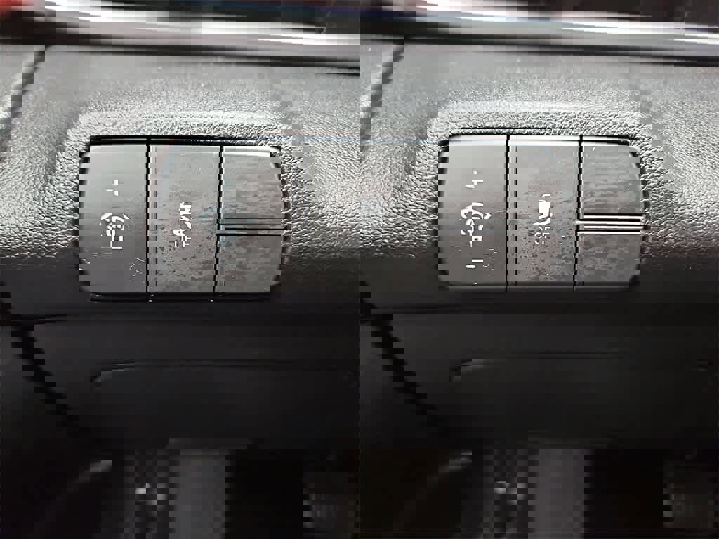 Used 2024 Hyundai Elantra SEL image 22