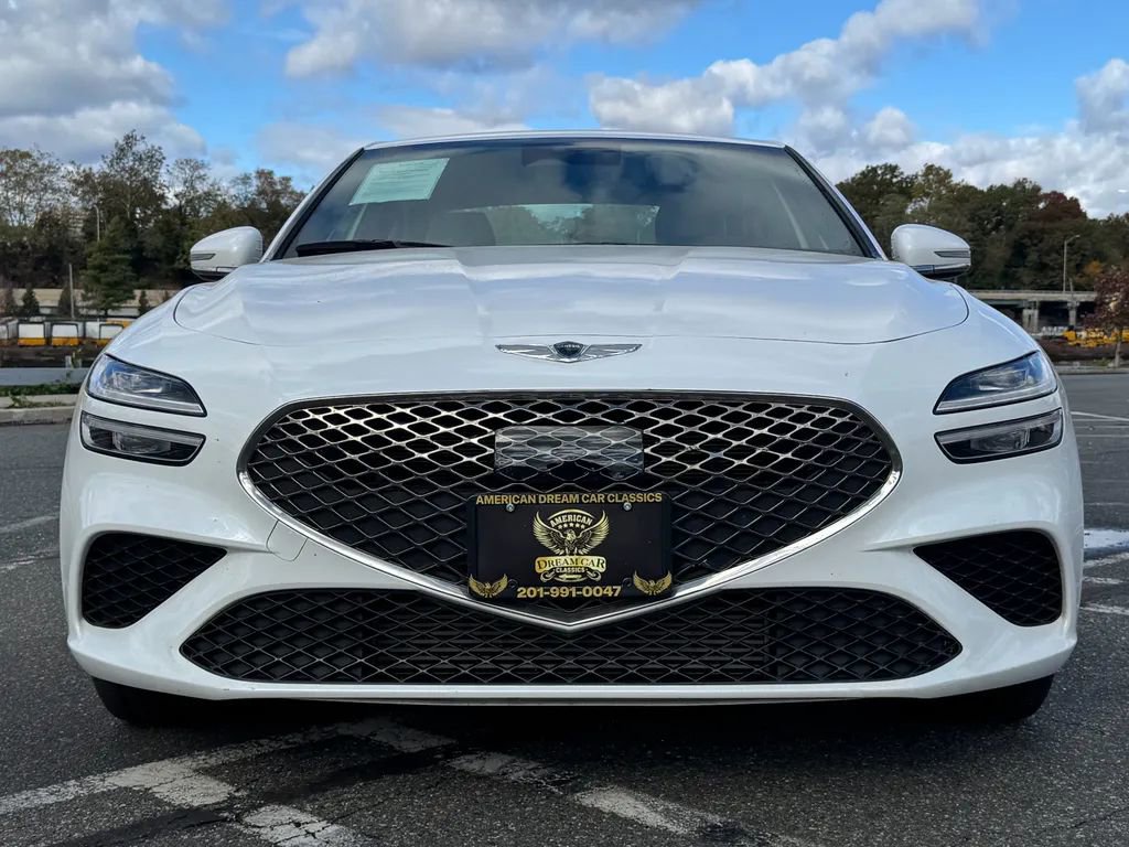 Used 2023 Genesis G70 2.0T image 2