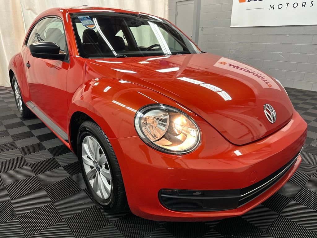 Used 2018 Volkswagen Beetle 2.0T S FWD image 2