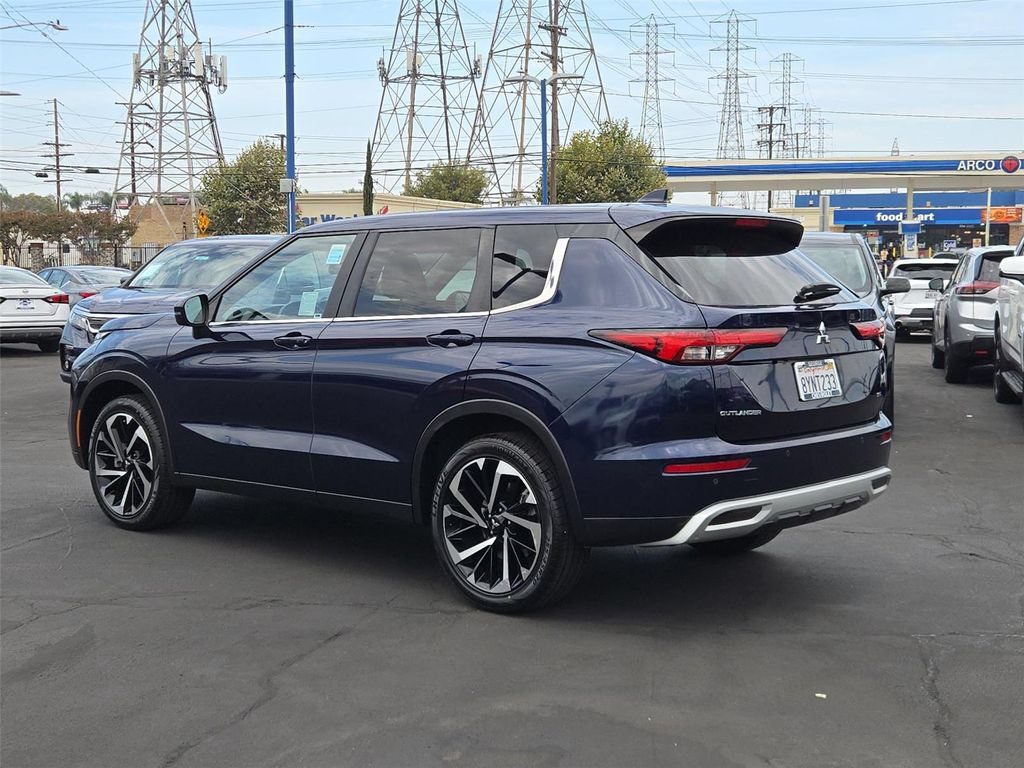 Used 2022 Mitsubishi Outlander SE FWD image 31
