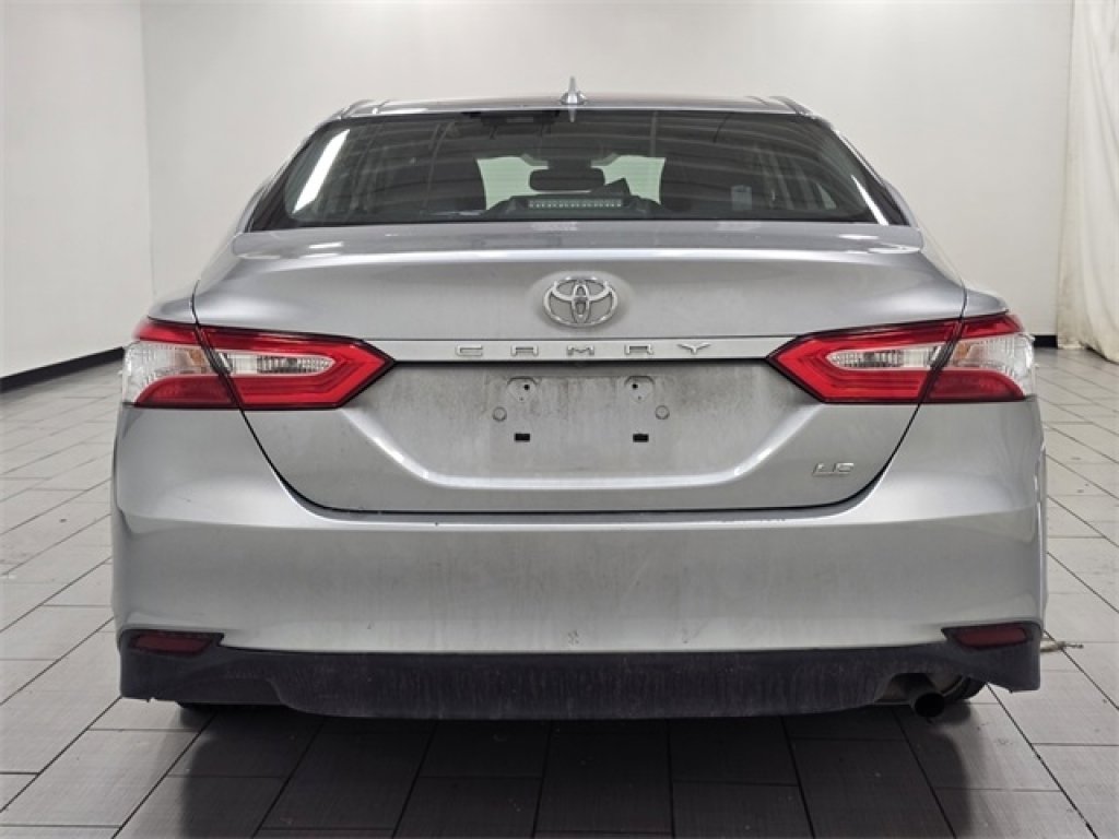Used 2019 Toyota Camry LE image 12