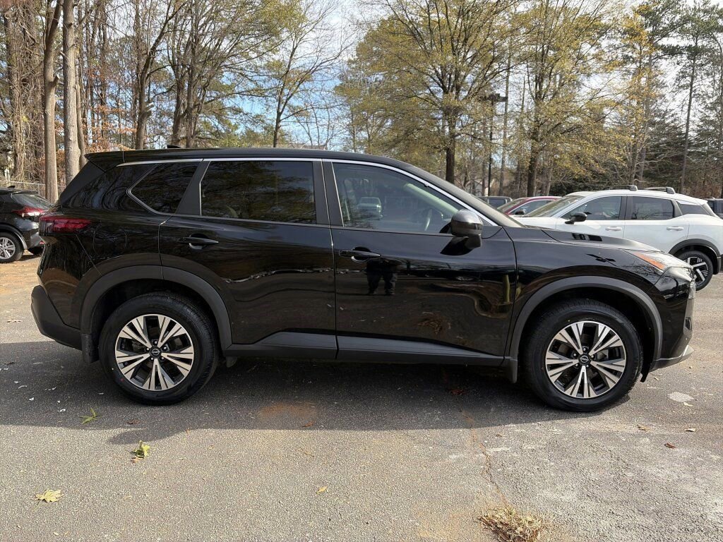 Certified 2023 Nissan Rogue SV image 7