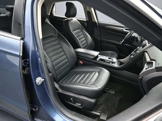 Used 2018 Ford Fusion SE image 26