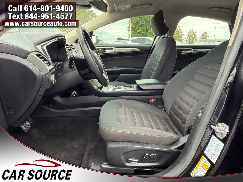 Used 2019 Ford Fusion SE FWD image 14