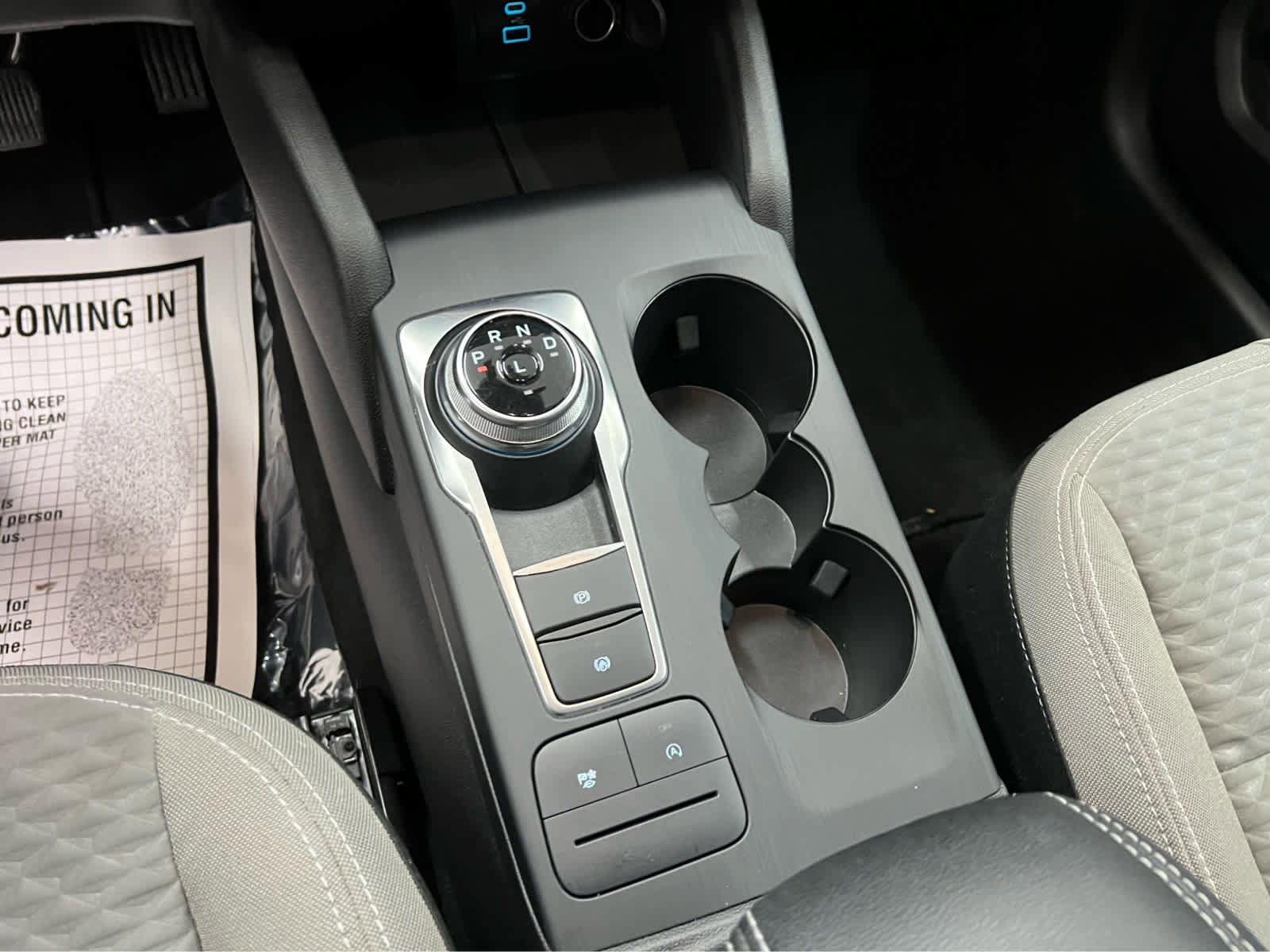 Used 2022 Ford Escape SE w/ Cold Weather Package image 22