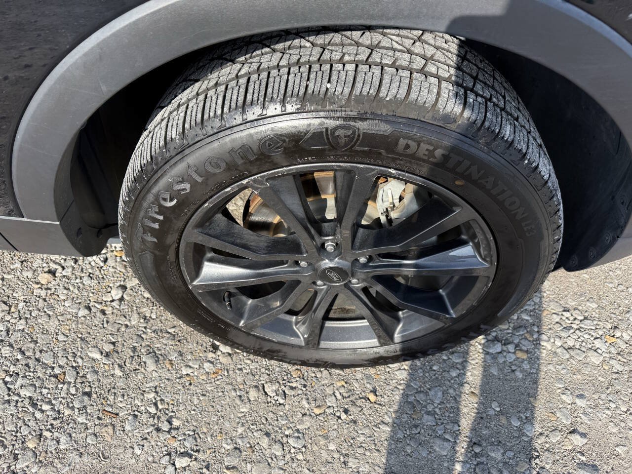 Used 2017 Ford Explorer XLT w/ Equipment Group 202A AWD/4WD image 12