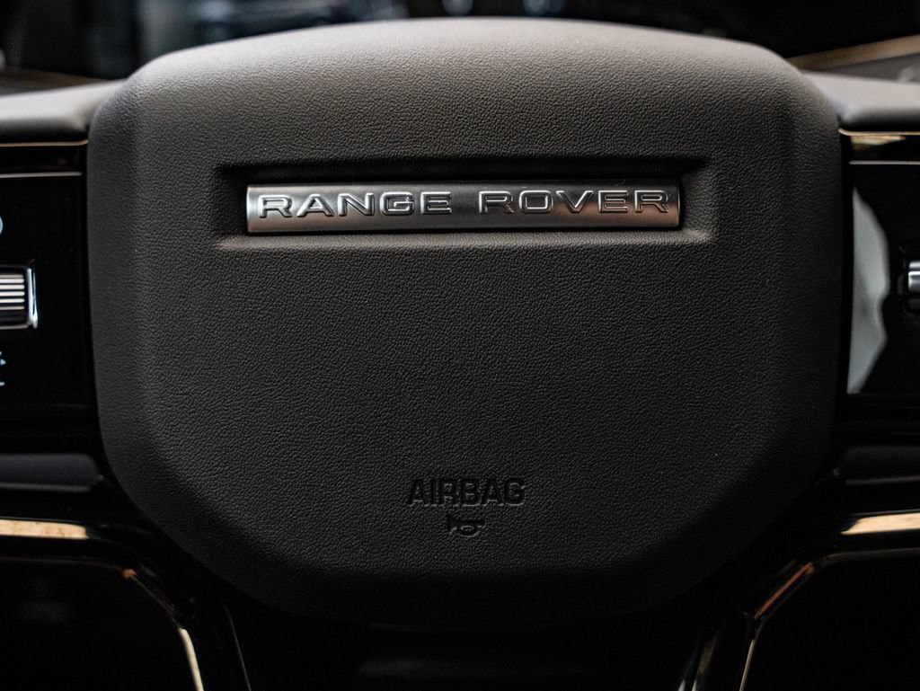 Used 2024 Land Rover Range Rover Evoque Dynamic SE AWD/4WD image 30