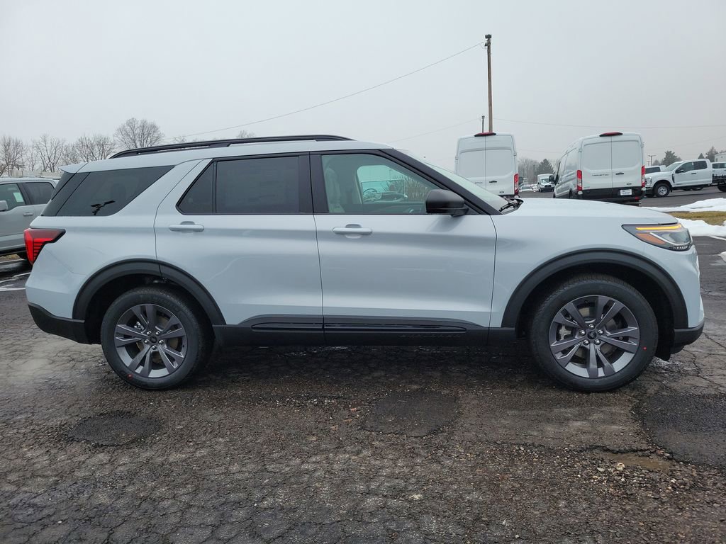 New 2026 Ford Explorer Active w/ Active Comfort Package image 3