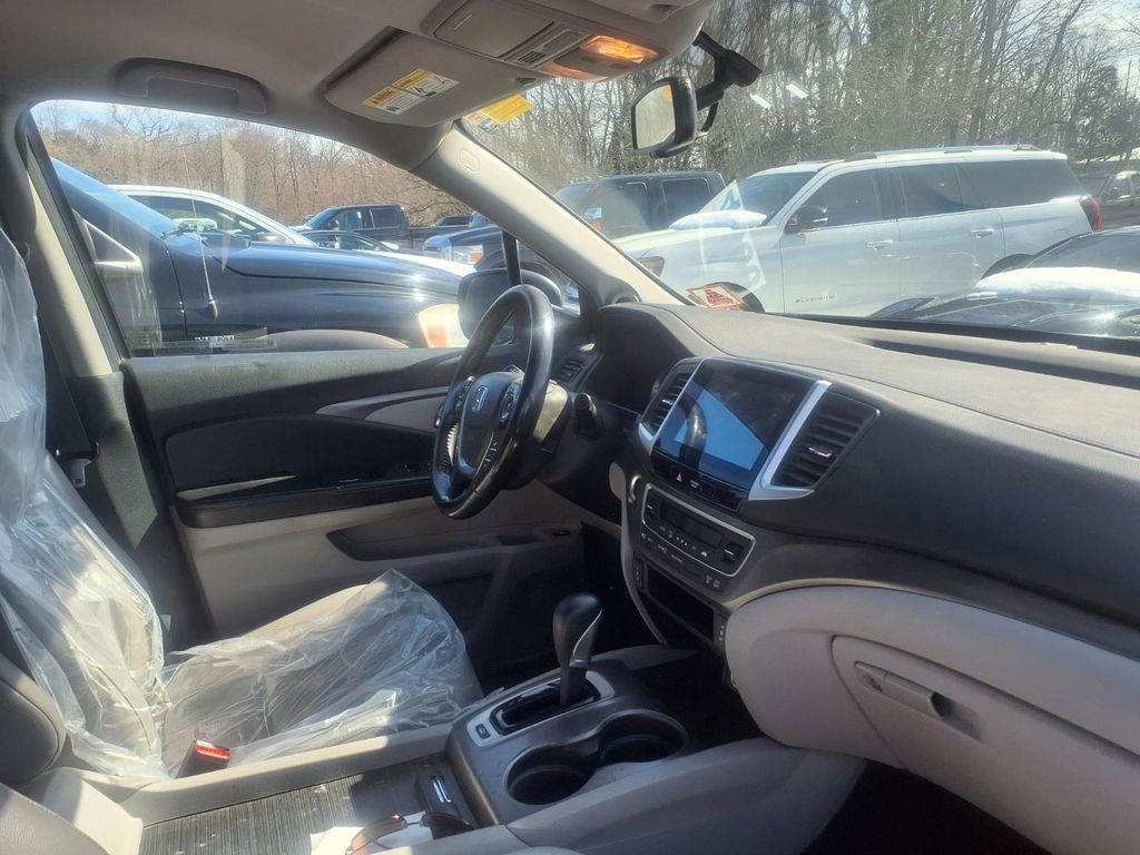 Used 2017 Honda Ridgeline RTL-T image 7