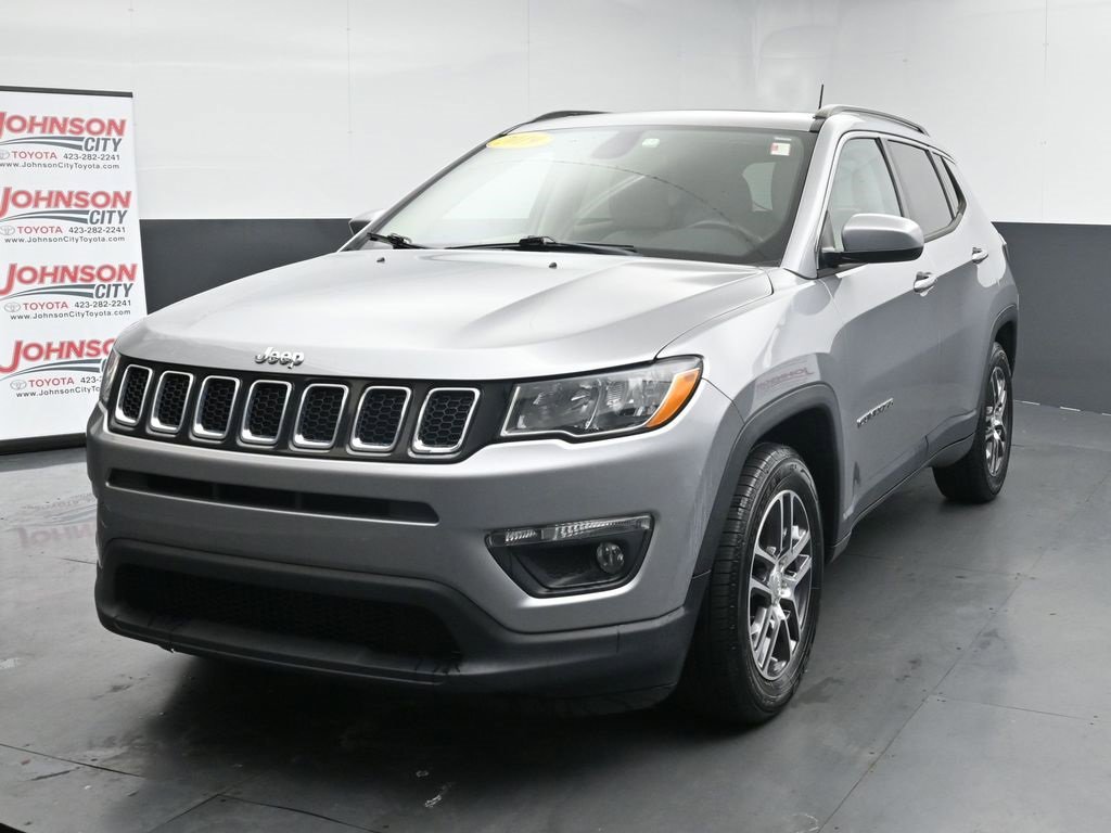 Used 2019 Jeep Compass Latitude w/ Popular Equipment Group image 4