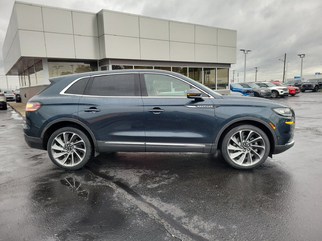 Certified 2023 Lincoln Nautilus Reserve w/ Equipment Group 201A AWD/4WD image 3