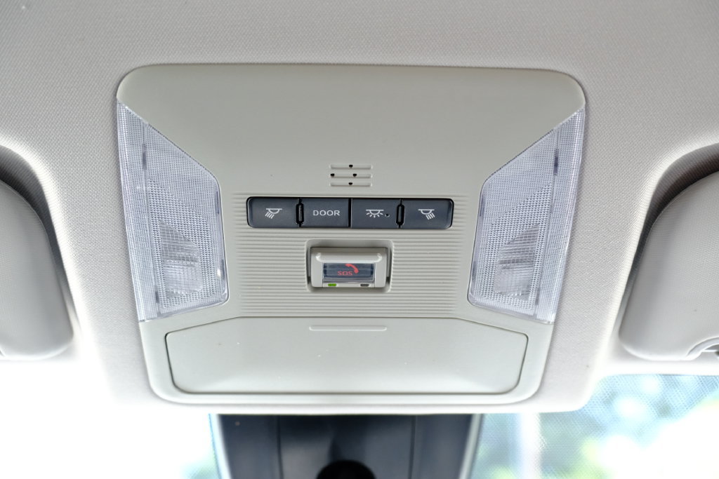 Used 2021 Toyota RAV4 LE AWD/4WD image 22