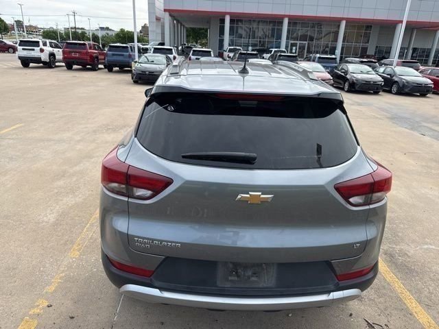 Used 2025 Chevrolet TrailBlazer LT AWD/4WD image 7