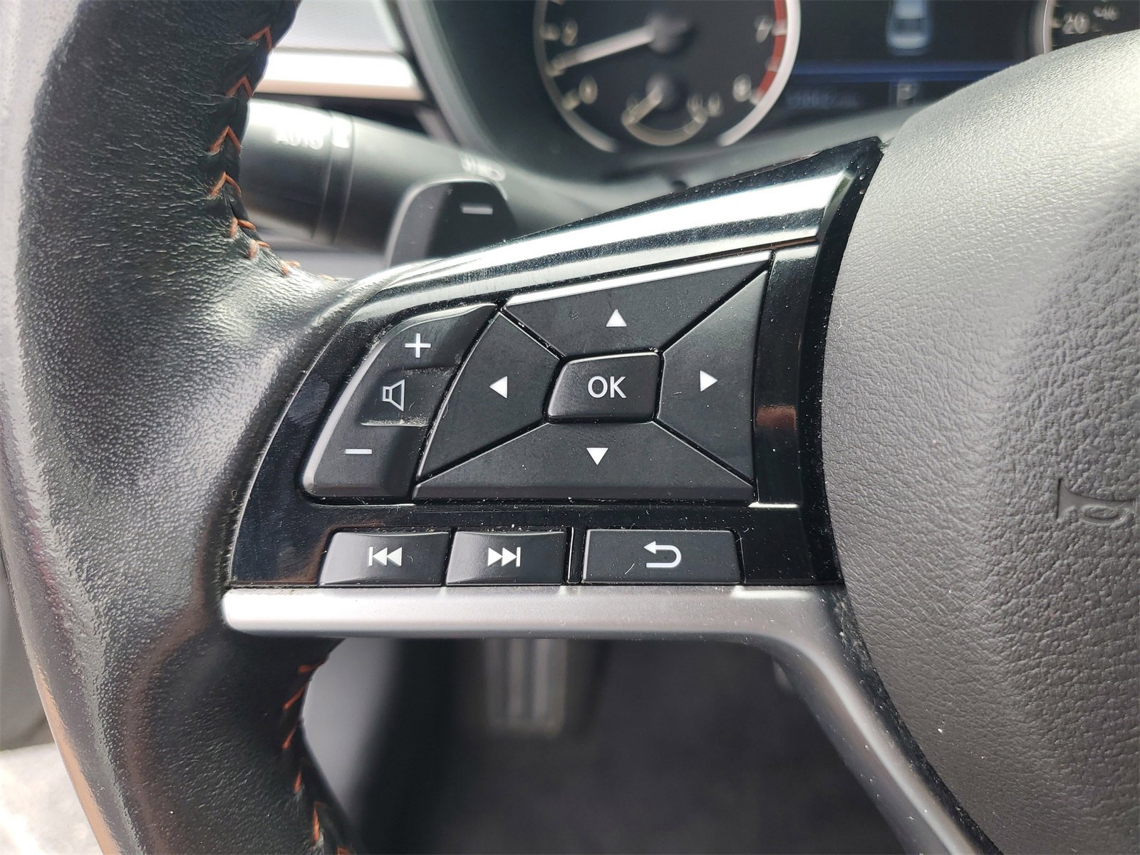 Used 2024 Nissan Altima 2.5 SR image 11