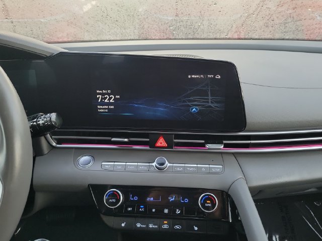 Used 2025 Hyundai Elantra SEL FWD image 19