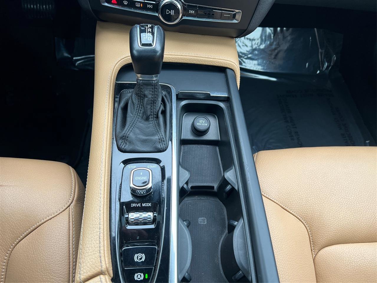 Used 2017 Volvo S90 T6 Momentum w/ Vision Package AWD/4WD image 27