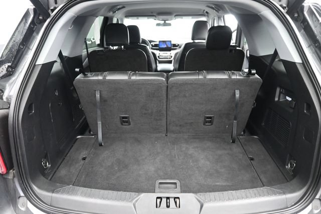 Used 2022 Ford Explorer XLT w/ Equipment Group 202A AWD/4WD image 6