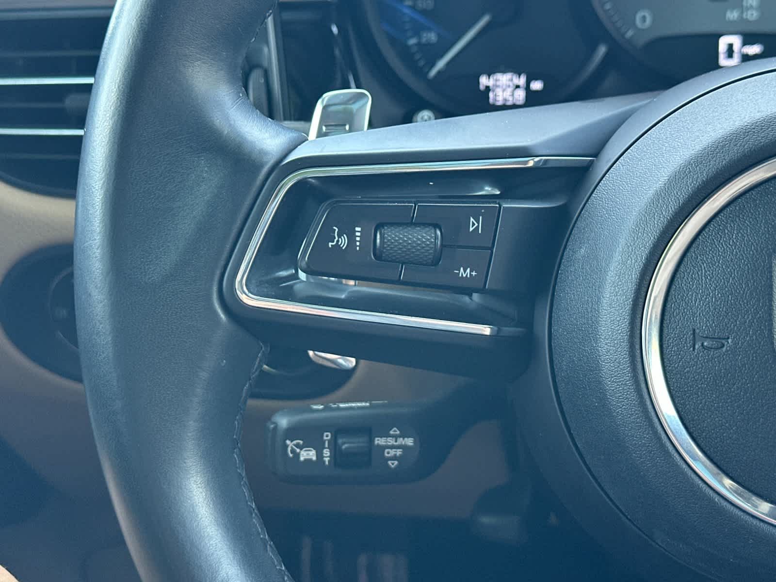 Certified 2023 Porsche Macan S AWD/4WD image 26